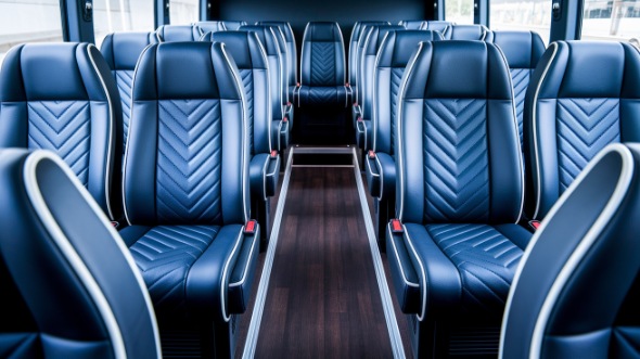 15 passenger minibus rental tallahassee