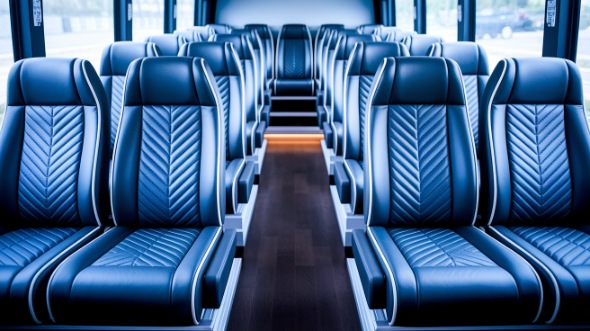 25 passenger minibus rental panama city